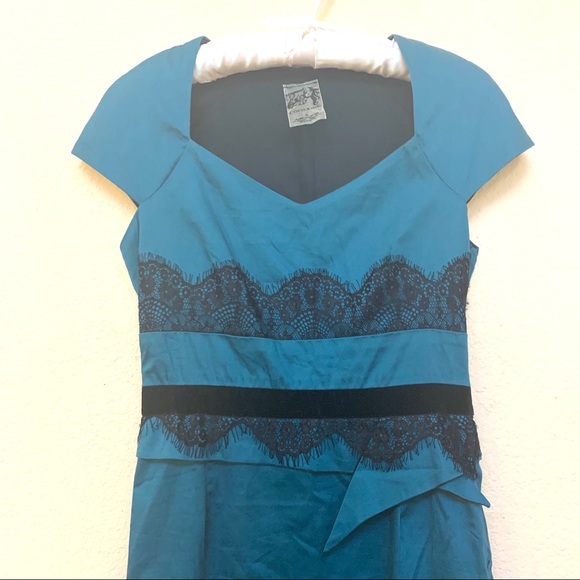 Coco & Tashi Teal Black Lace Fitted Dress - Picture 3 of 10